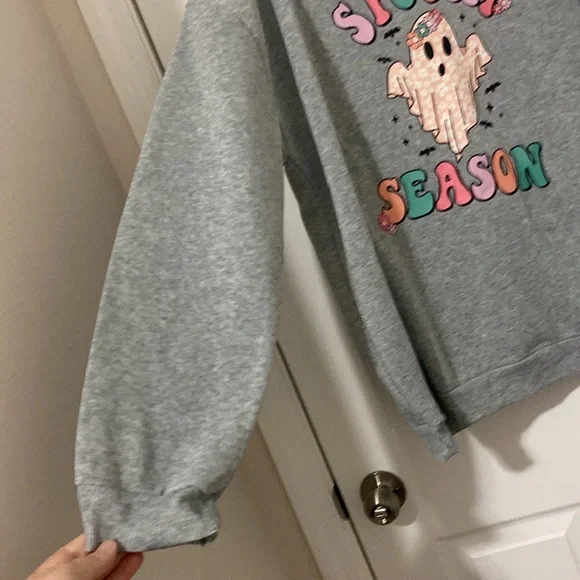 Retro Ghost Halloween Crewneck Pullover Sweater in Light Grey - Picture 6 of 7